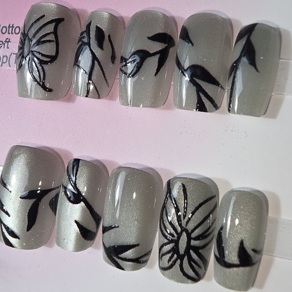 Handmade Floral And Butterfly Gray Press-On Nails - Picture 3 of 4